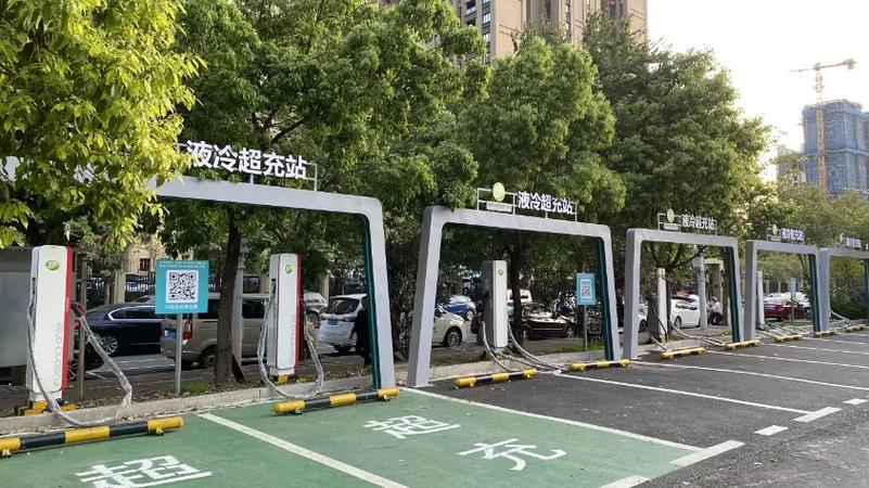 華為超液冷超充網絡 加速全國布局，賦能新能源汽車時代